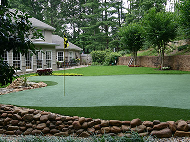 outdoor putting green